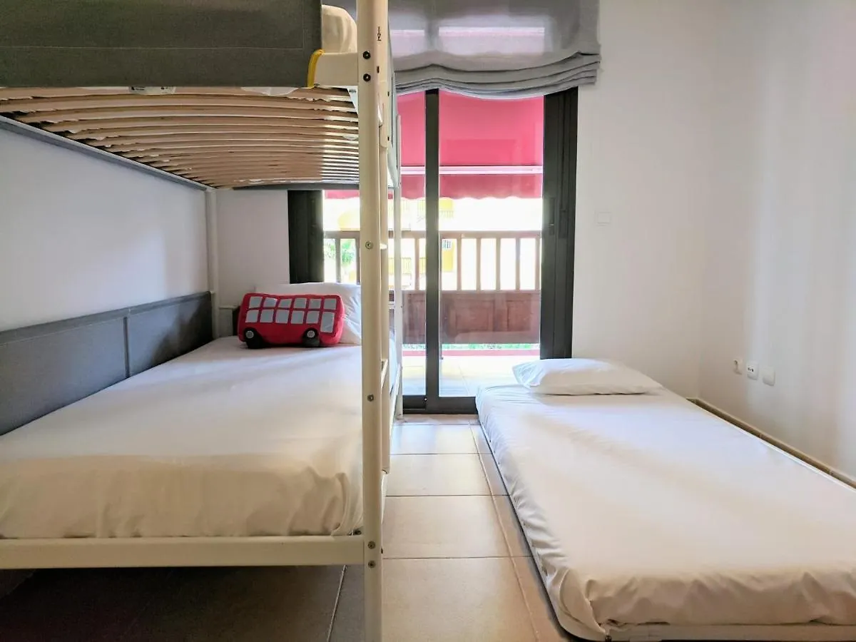 Espacioso apartamento de 2 dormitorios Palm-mar 0*,