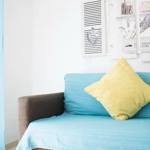 Cozy With Garden Apartamento